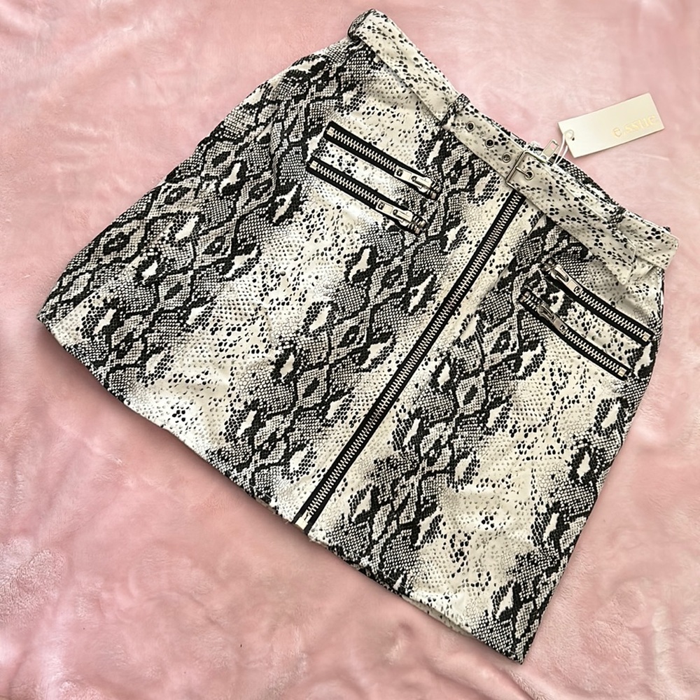 Woman snake print skirt